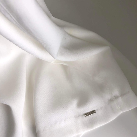 Beautiful white dress - Picture 9 of 16